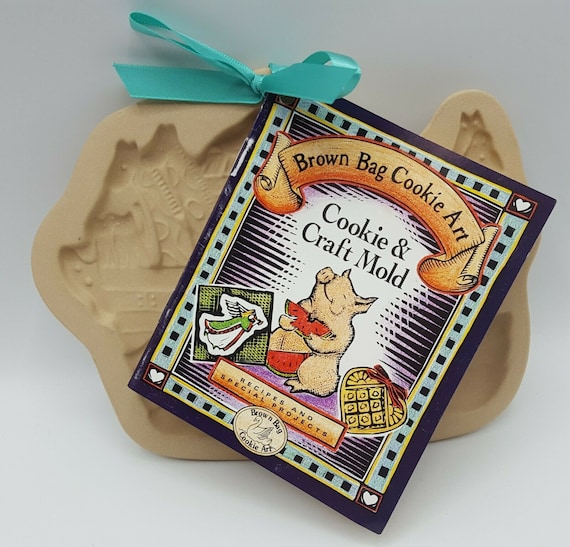 Eeyore Brown Bag Ceramic Bake Cookie Art Mold Hill Design Disney  Vintage Recipe