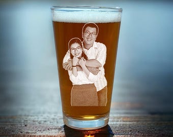 Custom Family Portrait Pint Glass – Personalized 16 oz Etched Beer Glass Set, Wedding Day or Bridesmaid Gift