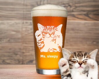 Custom Engraved Cat Photo Beer Glass – Kitty Cup Gift for Him/Her, Personalized 16oz Pint Glass Birthday Gift