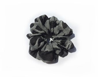 Grey knitted scrunchie - Snake print - Hair elastic - Hair accessory - Stylish design - Handmade in the UK - Olany