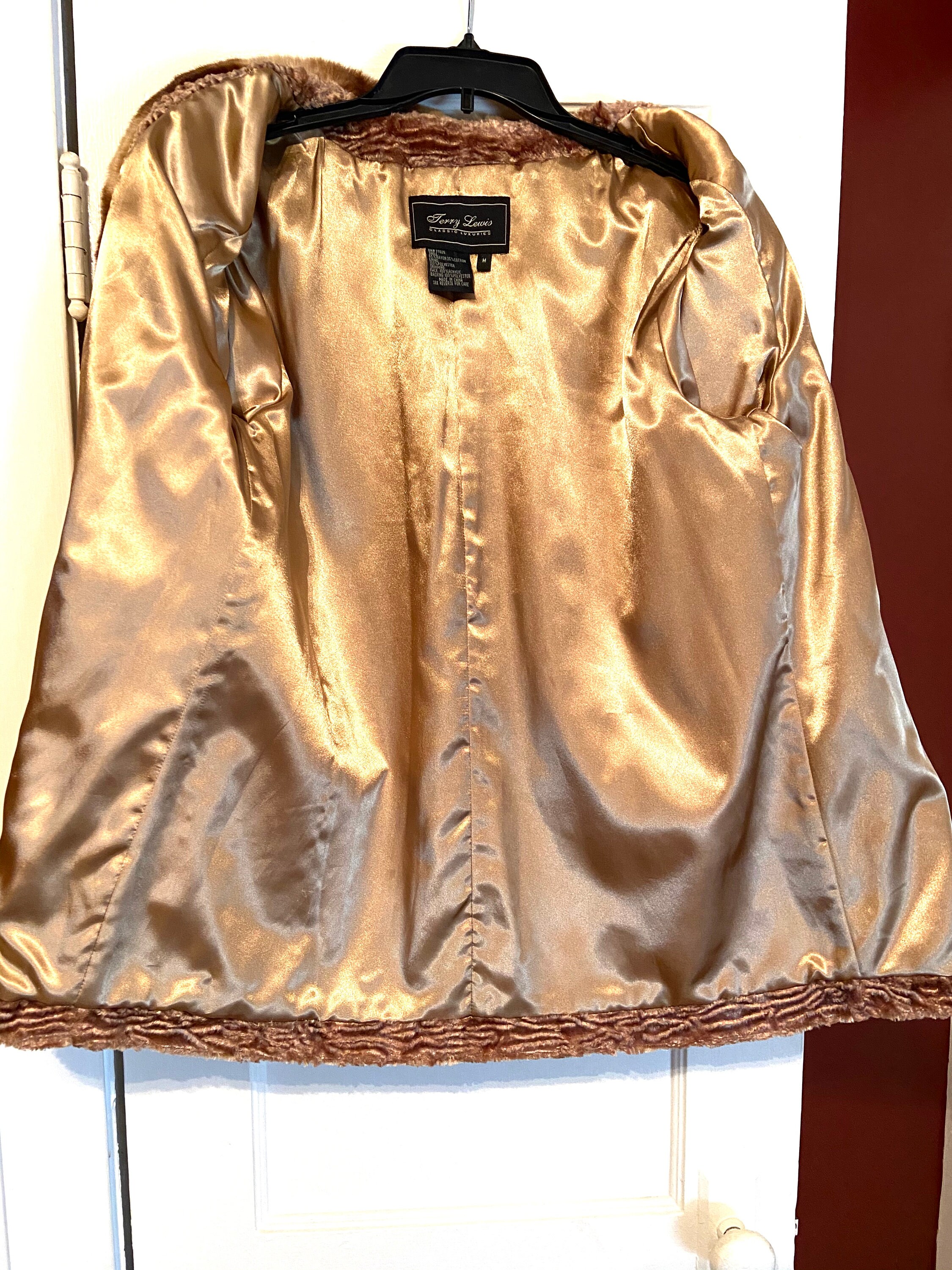 Terry lewis top classic luxuries