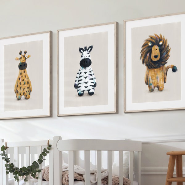 Safari Friends Set van 3 Neutraal - Rory, Zara & Raffi Safari Kwekerij Prints | Safari Scandinavische kinderkamer | Leeuw Zebragiraf | Kwekerij kunst aan de muur