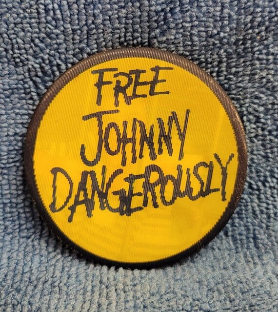 Vtg 1984 Free Johnny Dangerously Movie Lenticular… - image 2