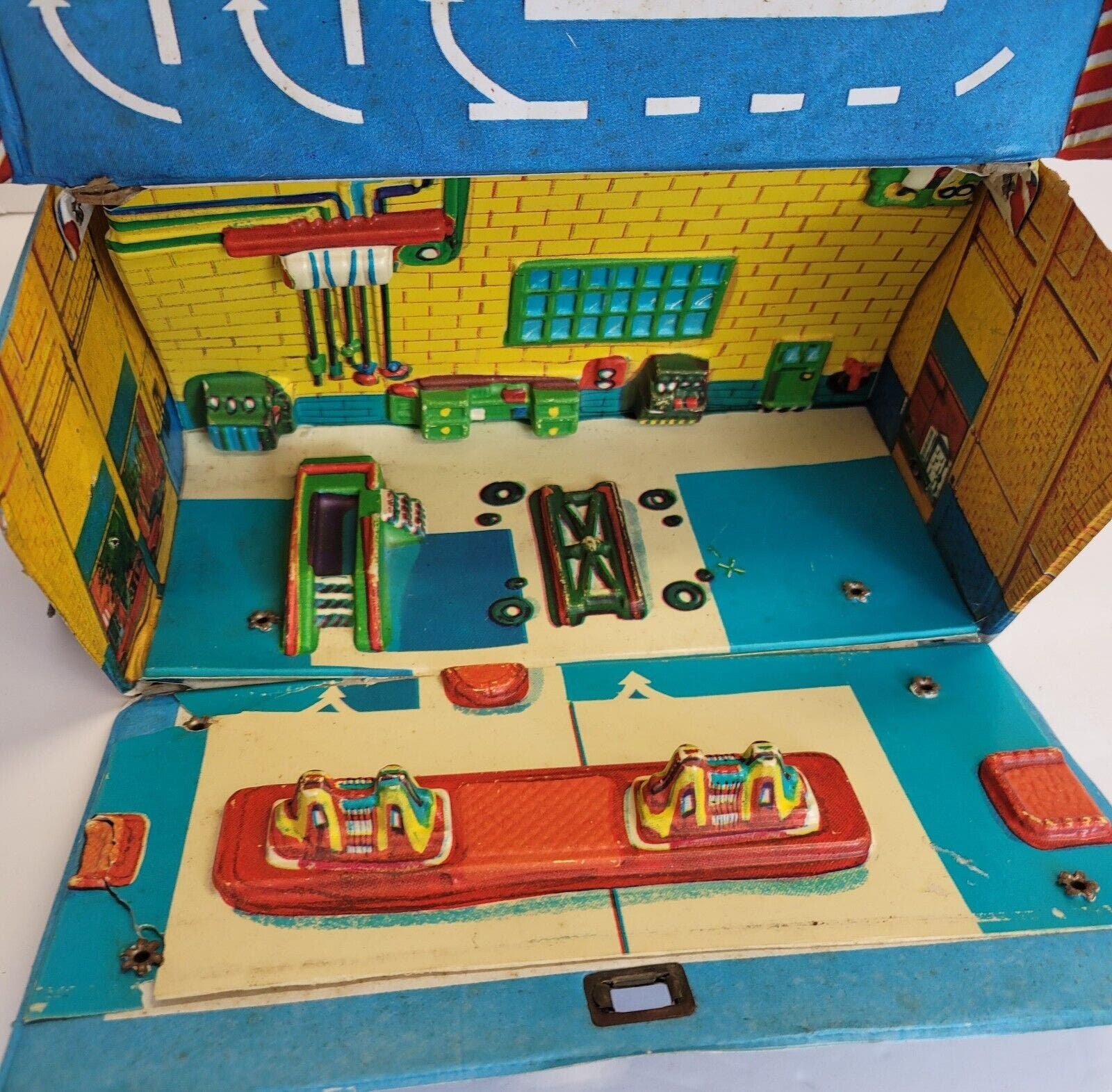 Matchbox garage outlet