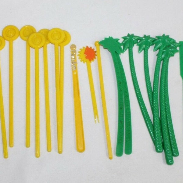 Vintage 15+ Mixed Lot YELLOW & GREEN Swizzle Stir Sticks Advertising Hotels