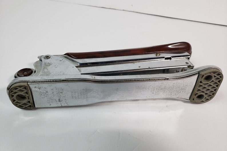 502 Made in USA Mid Century Modern 1960/'s Works Vintage Ace Liner Desk Stapler Model No Bakelite Wood Chrome