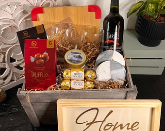 Best friend  Wino Gift Basket with Custom Sign