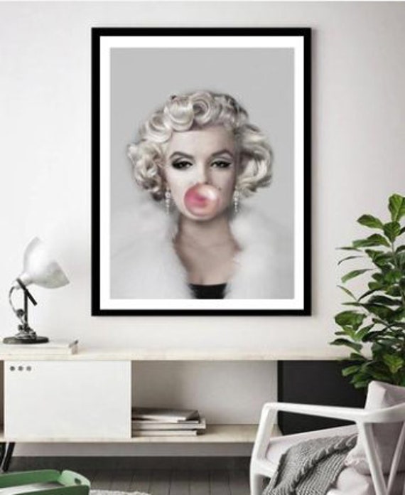 Marilyn Monroe Hollywood Portrait BUBBLE GUM Iconic Fashion | Etsy