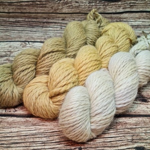 handgefärbte, pflanzengefärbte Baby Alpaka Wolle für Stricker/innen und Hakler/innen