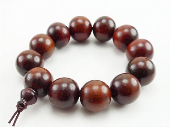 Bracciale Rudraksha, Mala 21 Perline, Perlina Guru In Legno Di Sandalo, 5 Mukhi, Perline Da 9 Mm, Mala Da Polso Buddista, Mala Da Polso Tibetano, Misura Regolabile - Italia - Foto 8