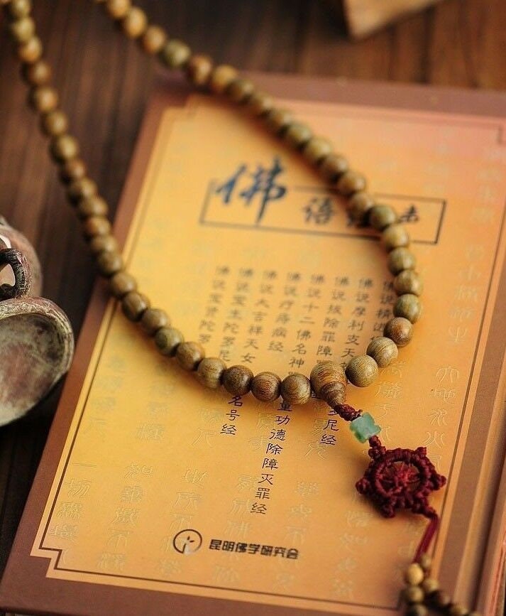 Long Tibetan 108 6mm 8mm or 10mm Green Sandalwood Prayer Beads Dharma Wheel Buddhist Yoga Meditation Mala Necklace/Bracelet