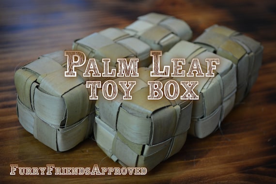 Palm leaf box, toy for small pets, chinchilla, rabbit, woven palm leaves