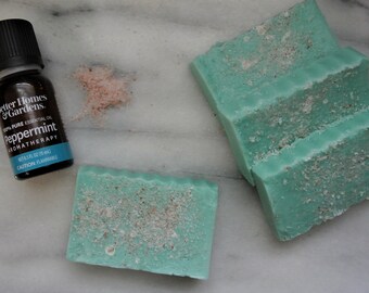 Himalayan Pine + Mint | Scented shea butter soap bar with essential oils