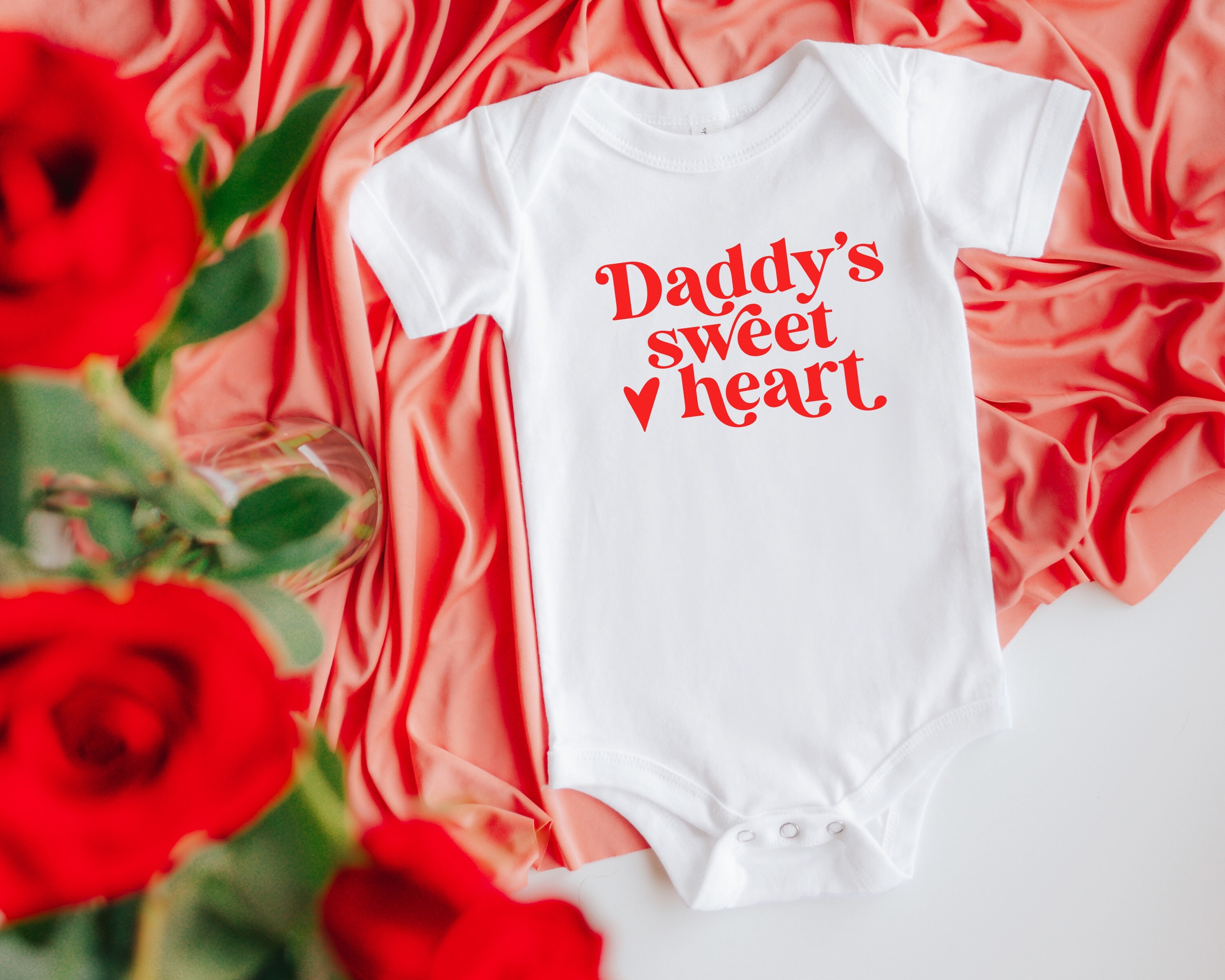 Daddy's Sweetheart Valentine's Day Baby Onesie ® / Etsy