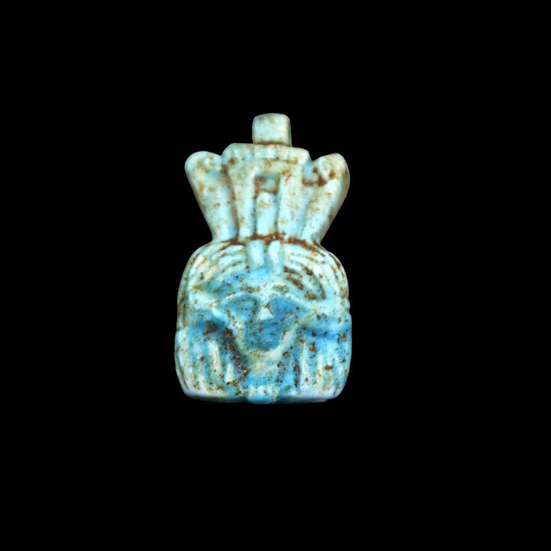 Rare collection de neuf figurines amulettes spirituelles en pierre ...