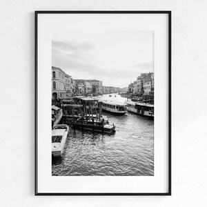 BW Venedig Kanal Links | Fotodruck | Reisefotografie | Reisekunst | Wanddeko | Venedig | Italien | Europa Art