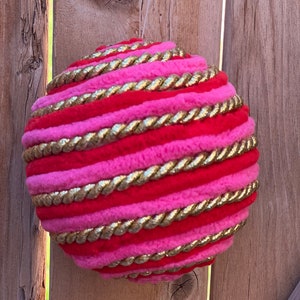 Orn Spiral Ball, Pink red and gold Spiral Ornament 4 Inches, hot pink with gold ornament, candy Christmas ornament, Valentine Day decor