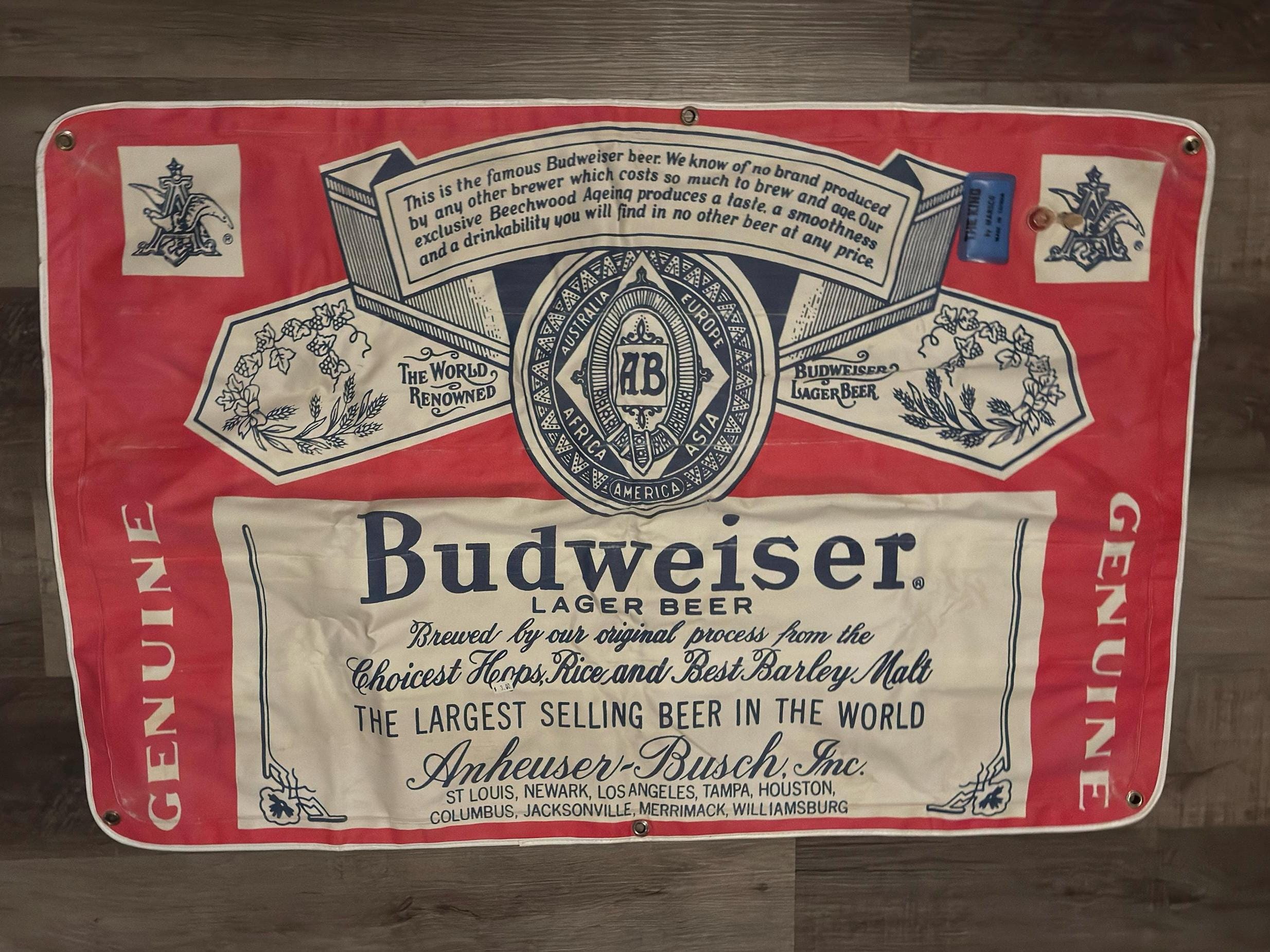 アメリカ購入 ビンテージ Budweiser置物 Budweiser Limited Edition Collectors Bottle With 4 Glasses
