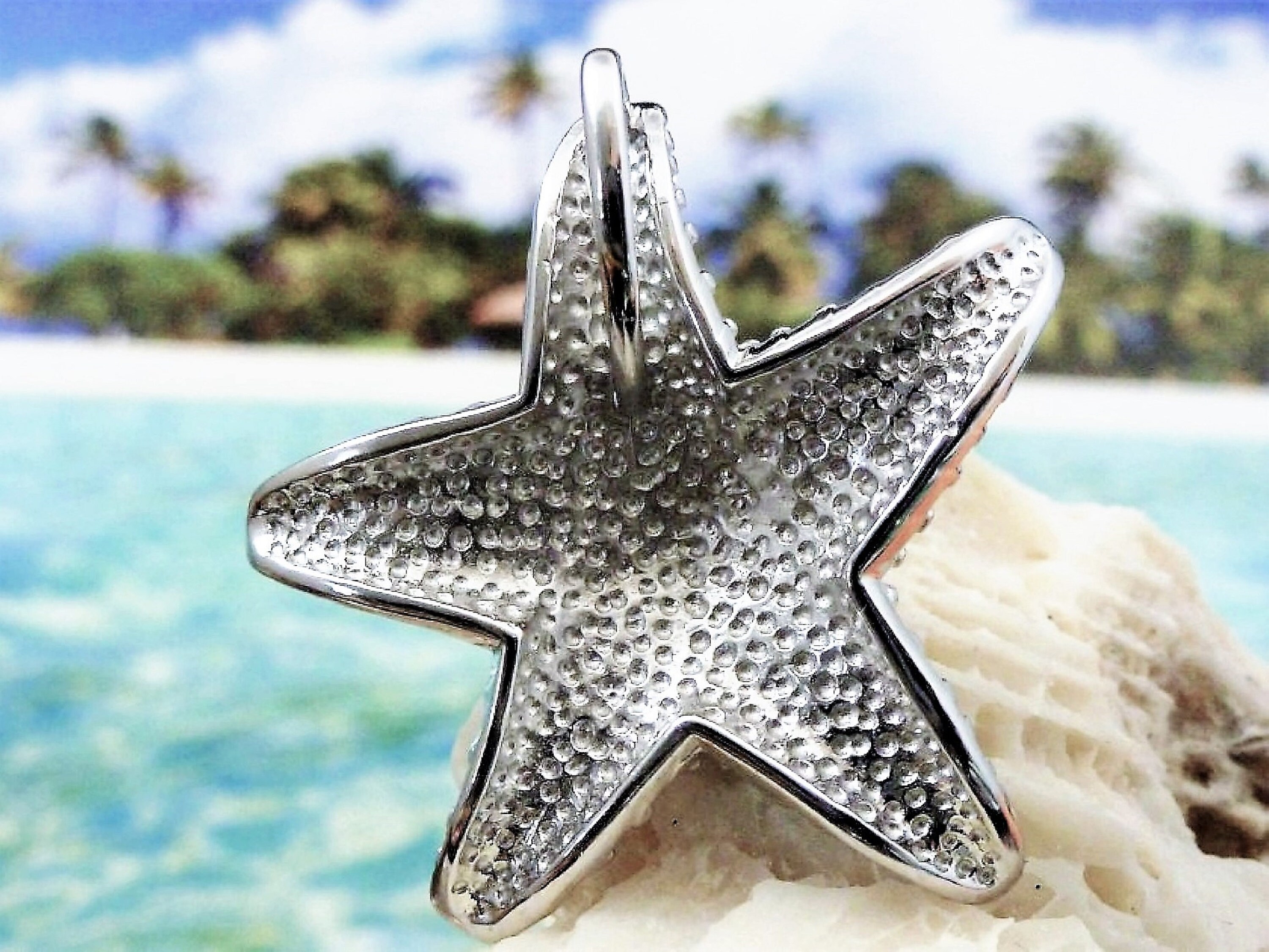 Colgante de estrella de mar de ópalo azul .925 con acabado en rodio en plata esterlina, 1 1/8 de alto - España