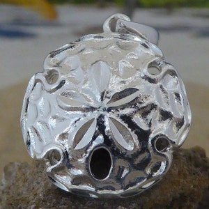 Silver Sand Dollar Pendant 1 1/8&quot; w/bail .925 Sterling Diamond cut sea biscuit souvenir marine life jewelry, Fast Free Shipping