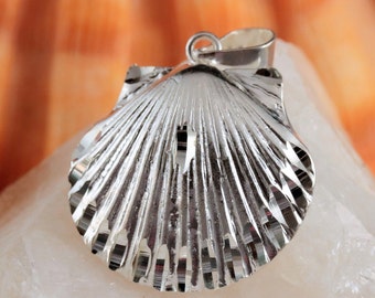 Scallop Seashell pendant, 1 1/4" w/bail .925 Sterling Silver, Diamond cut scallop shell, sea life jewelry souvenir gift. fast free shipping