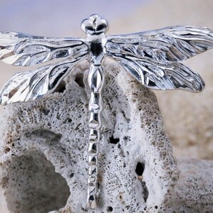 Dragonfly 3d shop necklace