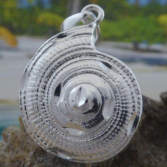 Shell necklace hotsell free shipping