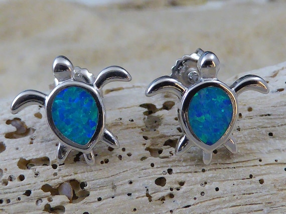 Orecchini con perno a sfera in argento sterling realizzati con cristalli