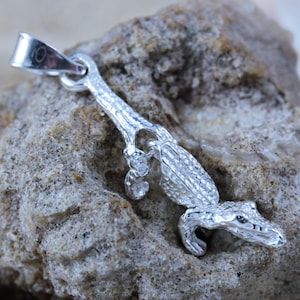 Silver alligator pendant with movable parts, 7/8&quot; long + 1/4&quot; w/bail solid .925 Sterling reptile gator charm gift , Fast free Shipping.
