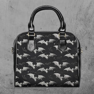 Vampire Bat Handbag, Gothic Halloween Purse, Spooky Shoulder Bag, Bat Pattern Tote, Dark Bat Crossbody