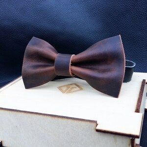 Leather Bow Tie for Men, Leather Personalized Bow Tie, Grooms bow tie, Personalized gift, Groomsmen bow tie, Bow Tie with initials.