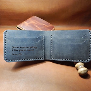 Schlanke Leder-Geldbörse, personalisierte Leder Brieftasche, Bifold Brieftasche, minimalistische Brieftasche! Herren Geschenk, handgemachte Arbeit! Geschenk für ihn !
