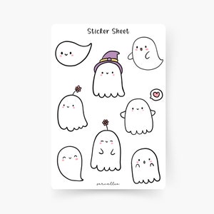 Könnte beinhalten: Ein Stickerbogen mit acht niedlichen Geisterillustrationen. Die Geister sind weiß mit schwarzen Umrissen und haben verschiedene Gesichtsausdrücke. Einige Geister haben Blumen oder einen Hexenhut.