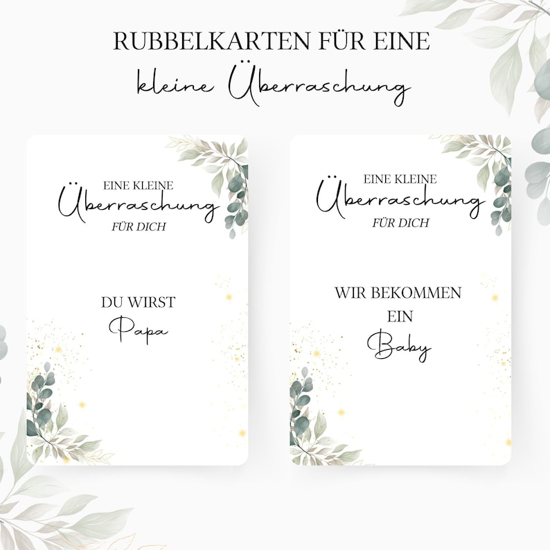 Op de afbeelding: Twee witte kaarten met groen gebladerte en gouden glitter. De tekst op de kaarten luidt "Eine kleine &Uuml;berraschung" en "F&Uuml;R DICH". E&eacute;n kaart zegt "DU WIRST Papa" en de andere zegt "WIR BEKOMMEN EIN Baby".