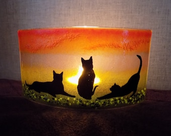 Beautiful Glass Fused "CAT" Curved Freestanding Tea Light/Candle Shade - Original And Beautiful Gift Or Home Decoration.