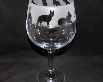 Hand etched 'GERMAN SHEPHERD' gin glass and gift box- Unique & Personal gift for German Shepherd owners! German Shepherd gift.