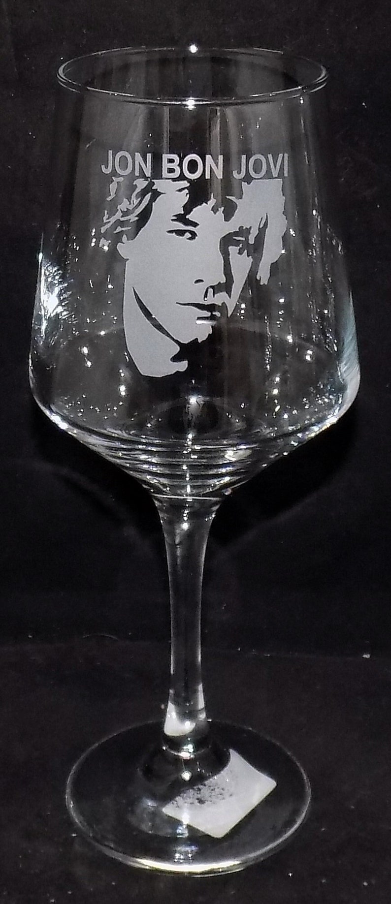 New Hand Etched 'JON BON JOVI' Wine Glass With Free Gift Box Beautiful Birthday, Christmas, Mothers Day or Fathers Day Gift Single Glass