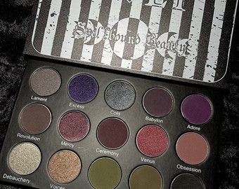 Cult 15 color eyeshadow palette by Spellbound Beauty