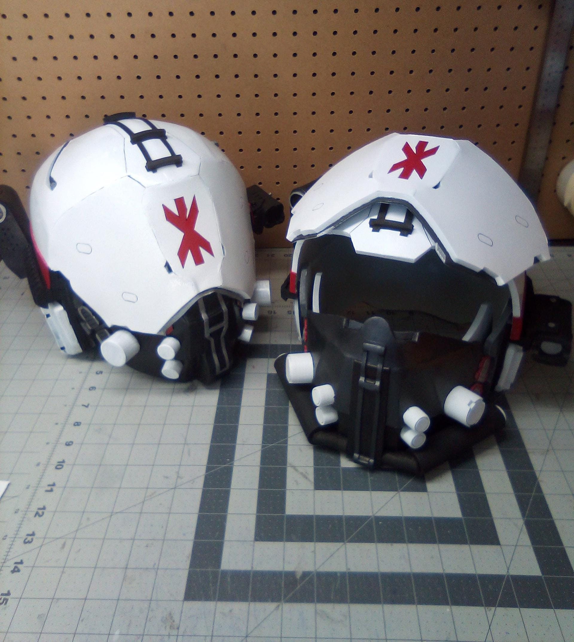 Maschera antigas steampunk ritratto di un robot cyborg in una maschera