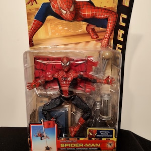 Mint 2004 ToyBiz Spider-Man 2 Magnetic Spider-Man Action Figure (item 4788647) image 1