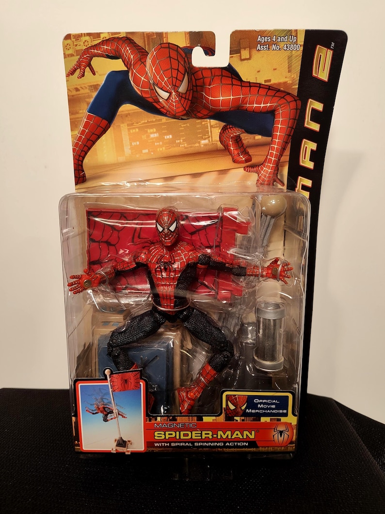 Mint 2004 ToyBiz Spider-Man 2 Magnetic Spider-Man Action Figure (item 4788647) image 1
