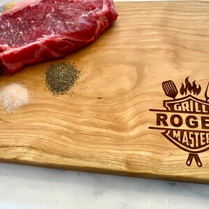 Grill master wooden chopping board, personalized BBQ cutting board with last name. BBQ gifts, meat carving station, step dad gift image 5