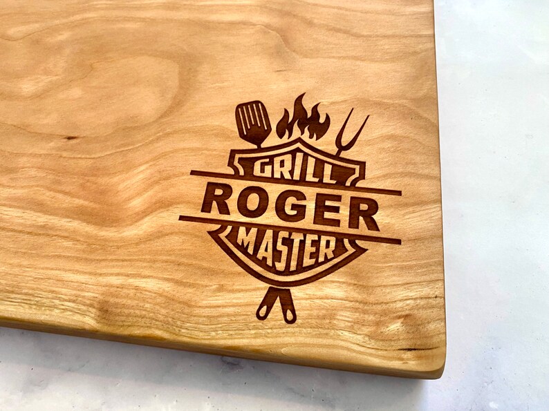 Grill master wooden chopping board, personalized BBQ cutting board with last name. BBQ gifts, meat carving station, step dad gift image 4