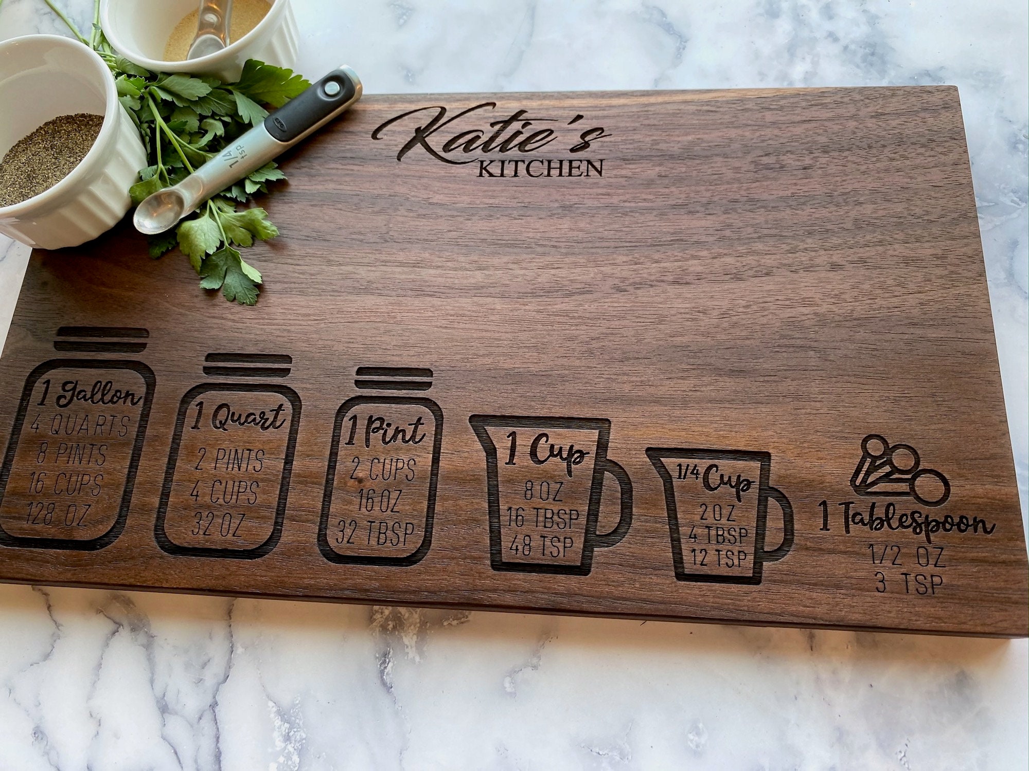 Personalized Kitchen Cutting Board with Engraved Utensils – Designodeal