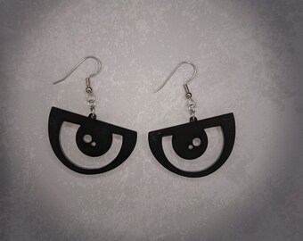 Boucles d'oreilles finies en acrylique Angry Eyes - Collection de bijoux découpés au laser sur mesure