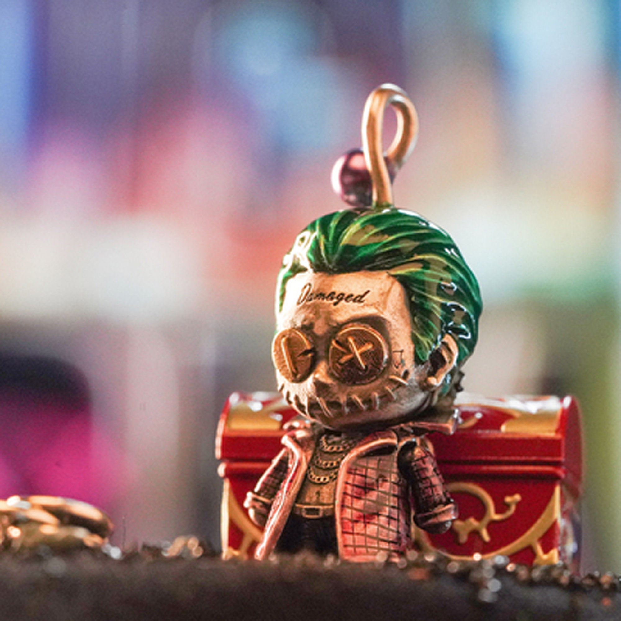 Jewellery for The Joker in Suicide Squad - The Great Frog