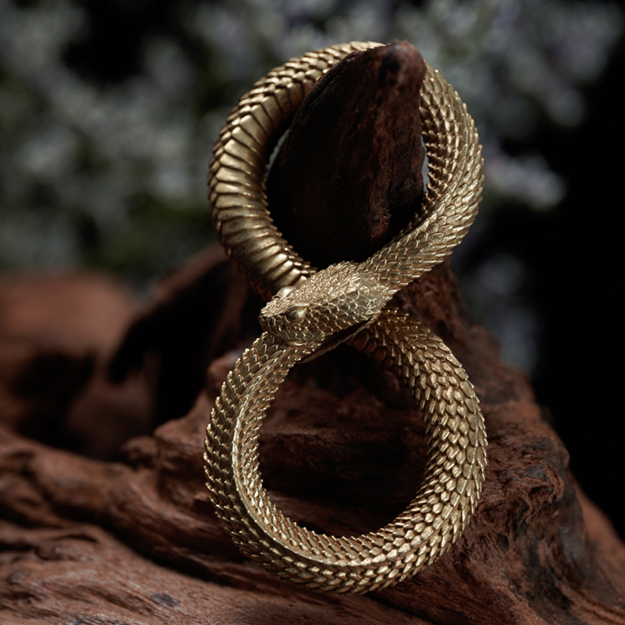MSbeadsupplies 10 Pcs Locking Key Ring with Snake Chain