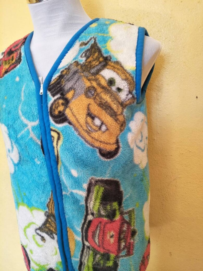 Cars Cartoon Lightning Mcqueen And Mater Larry The Cable Sleeveless