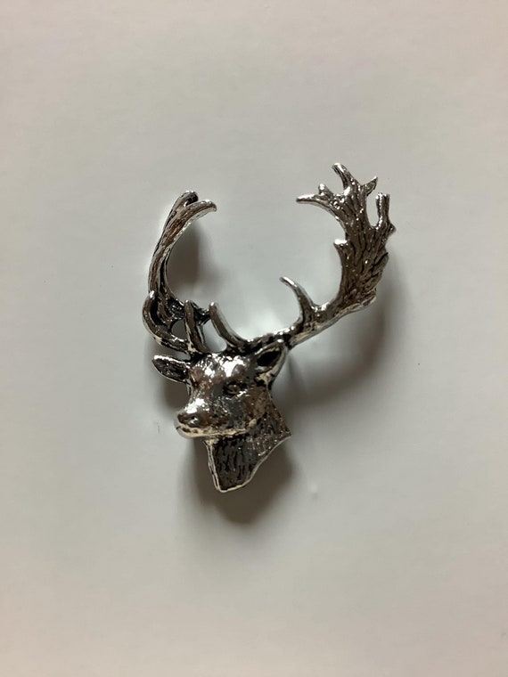 Spilla Da Bavero A Forma Di Testa Di Cervo (Fallow Deer) In Peltro, Spilla Da Cappello O Sciarpa, Fatta In UK