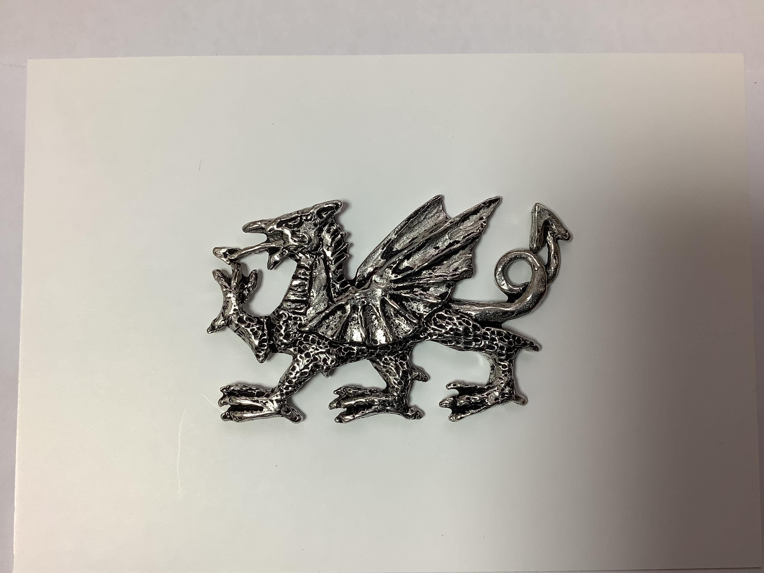 大きなウェルシュドラゴンのシルバーピューターピンバッジ（B） - Etsy